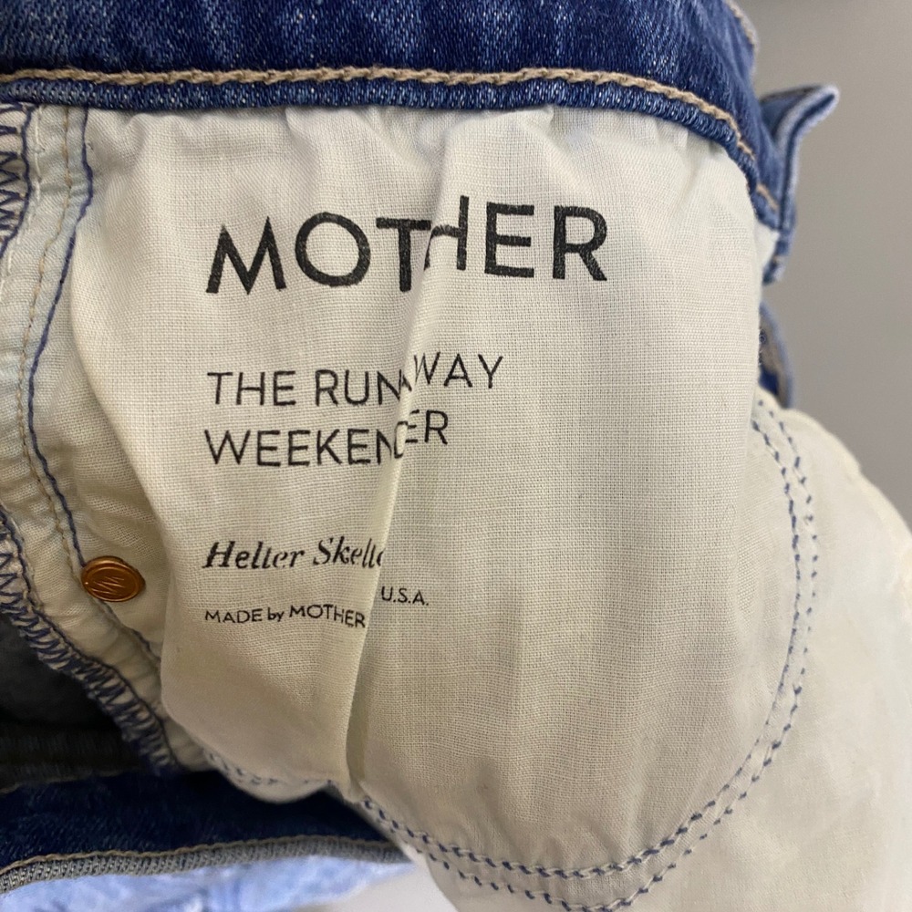 MOTHER The Runaway Weekender Jeans Women's Size 26 Flare Blue Distressed Denim - Picture 6 of 15